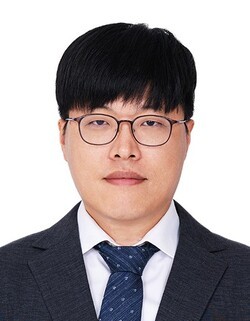 박유신 교수