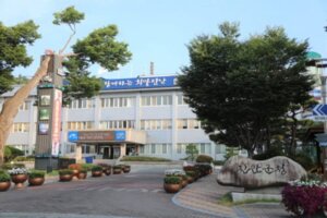 진안군, 공공형 계절근로자 55명 출국으로2025년 공공형 외국인 계절근로자 사업 종료