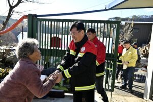 장수군, ‘2025년 사랑의 땔감 나누기’행사로 온정 나눔 실천